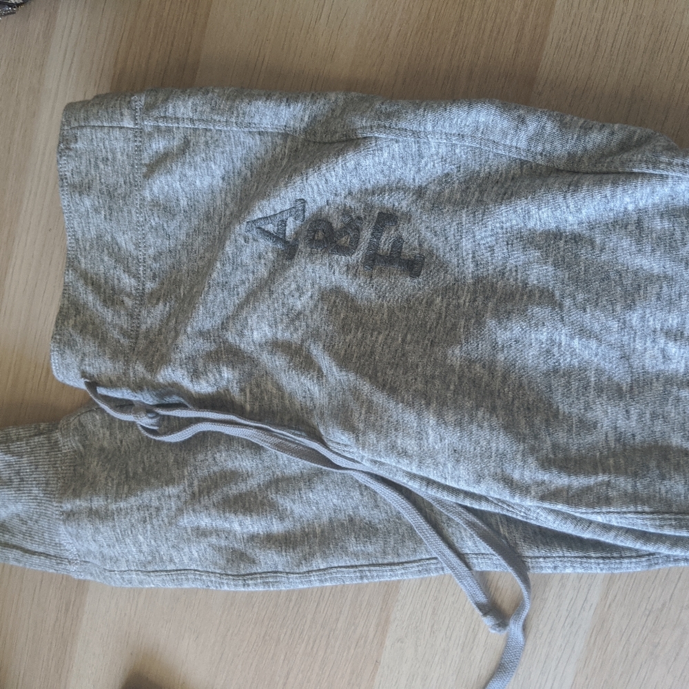 Abercrombie and fitch gray jogger
